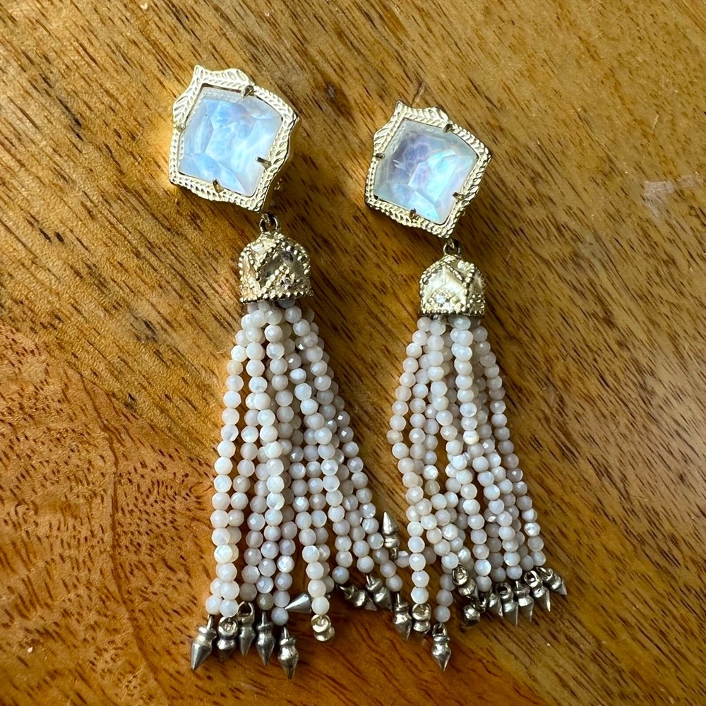 Kendra Scott Misha Clip On Earrings in Ivory Pearl